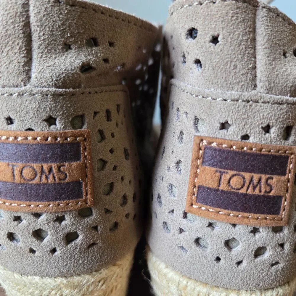 NEW W/O BOX TOMS TAUPE EXPADRILLE WEDGE LEATHER UPPER BOOTIES SIZE 9 WMNS